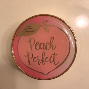 Too Faced Peach Perfect Mattifying Setting Powder